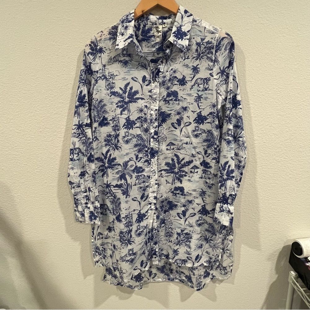 Violet Sky size small blue and white tropical novelty print shirt dress coverup